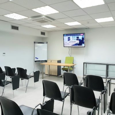 Aithousa seminariou Bizcenter 4